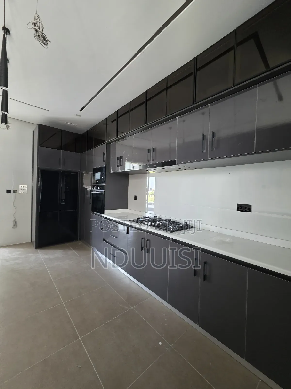 5bdrm Duplex in Cowrie Creek Estate, Ikate for sale