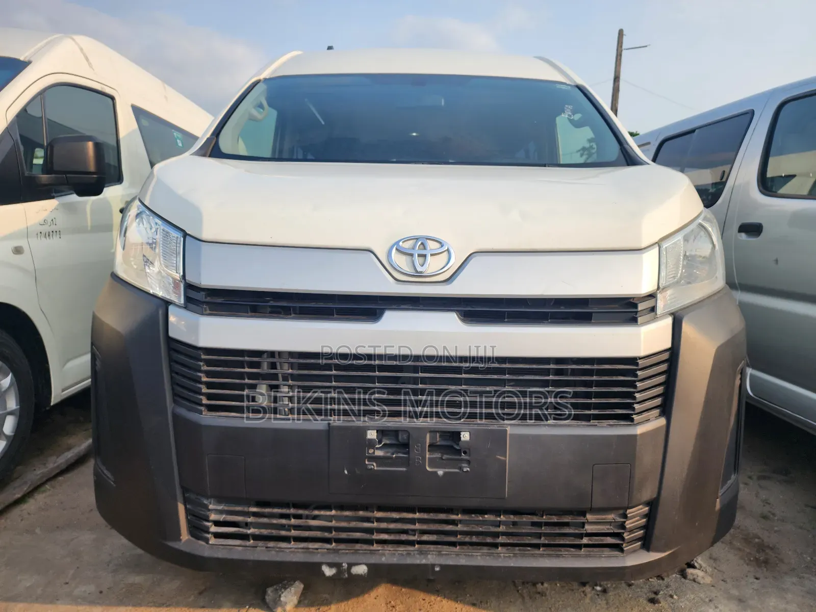 Toyota HiAce 2022 Silver