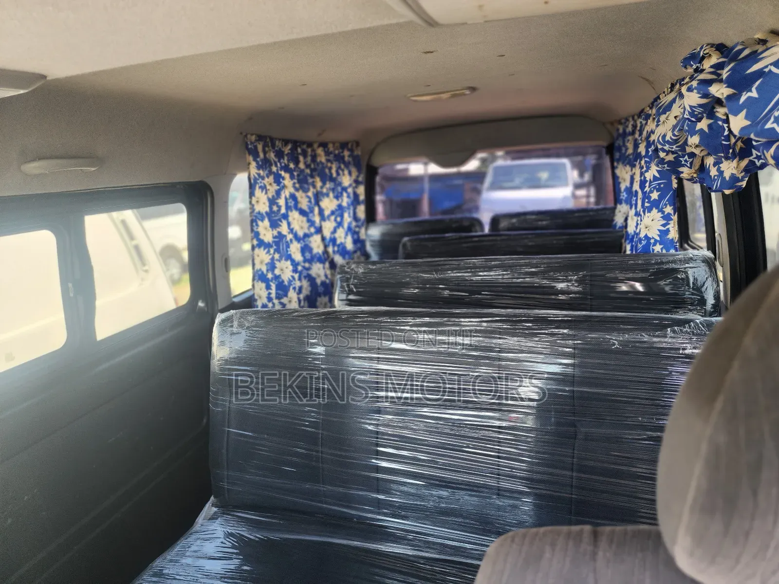 Toyota Grand HiAce 2016 Grey