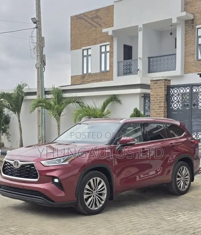 Toyota Highlander Platinum AWD 2020 Burgundy