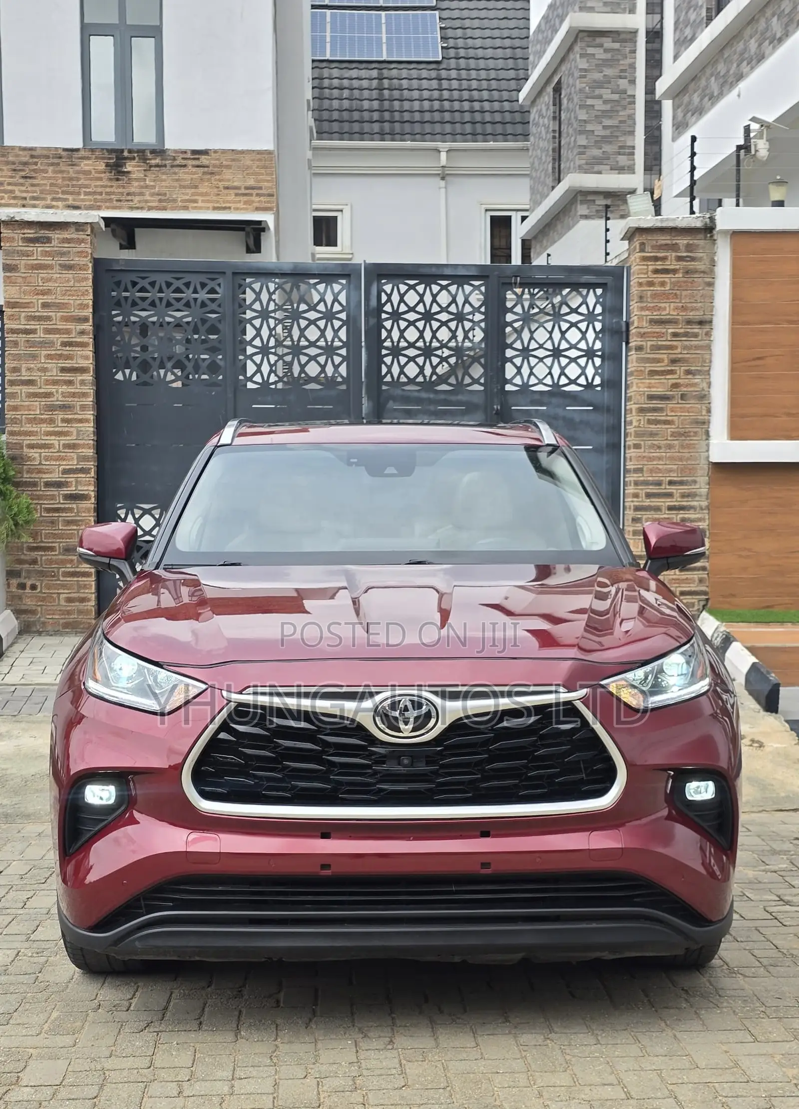 Toyota Highlander Platinum AWD 2020 Burgundy