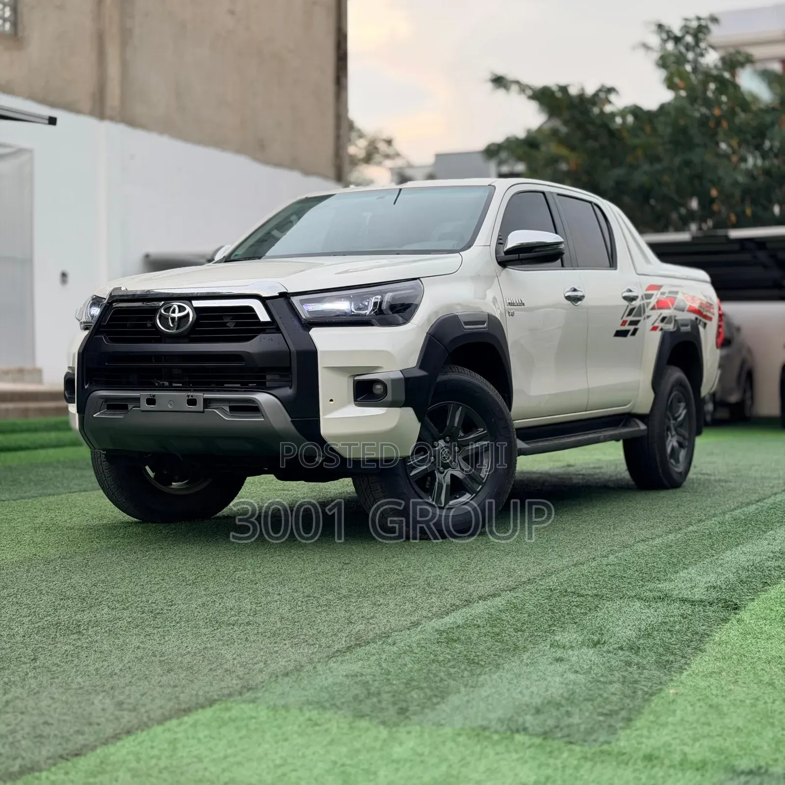 Toyota Hilux 2021 White