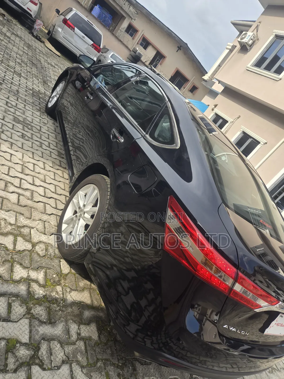 Toyota Avalon XLE 4dr Sedan (3.5L 6cyl 6A) 2014 Black
