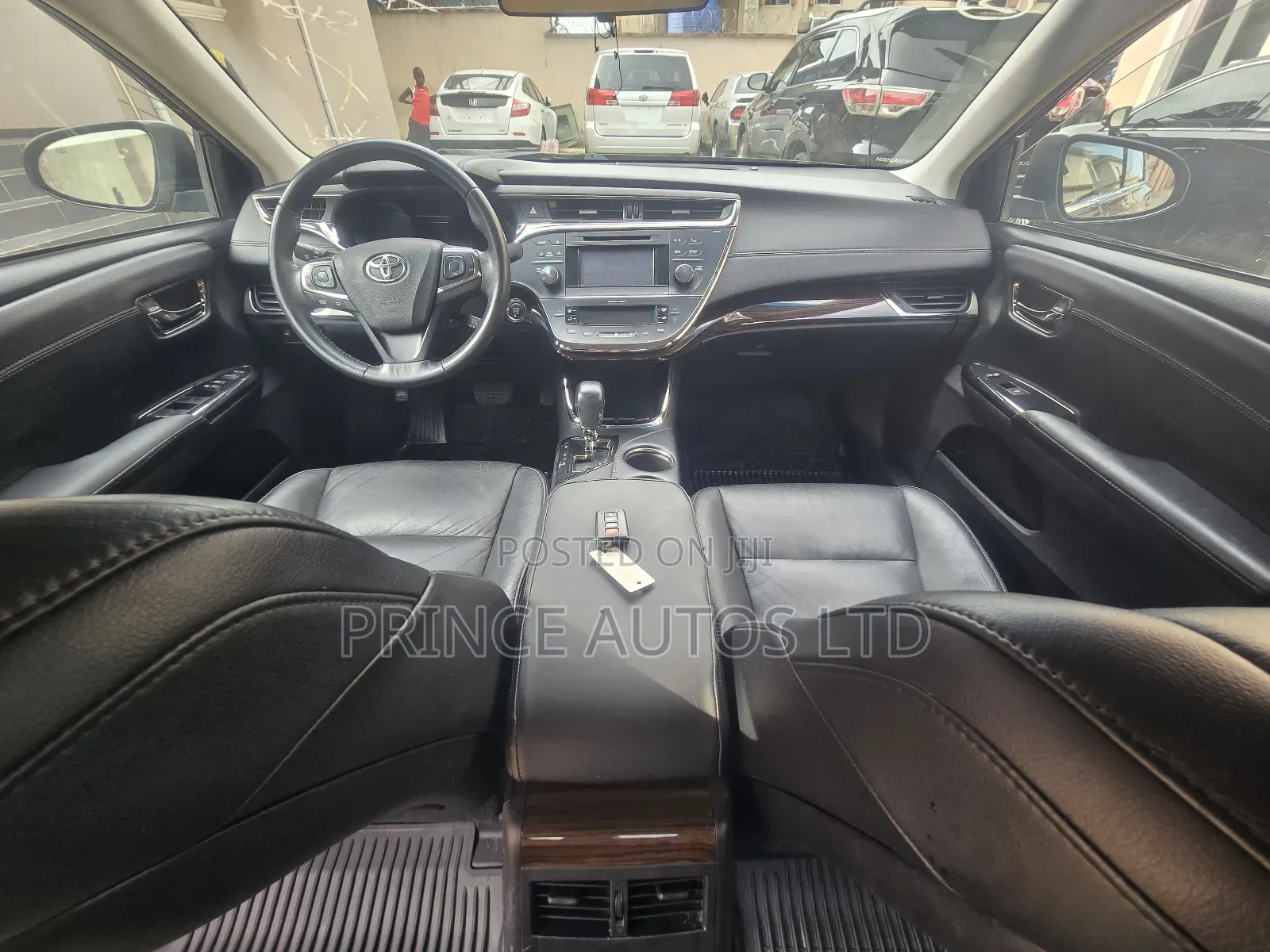 Toyota Avalon XLE 4dr Sedan (3.5L 6cyl 6A) 2014 Black