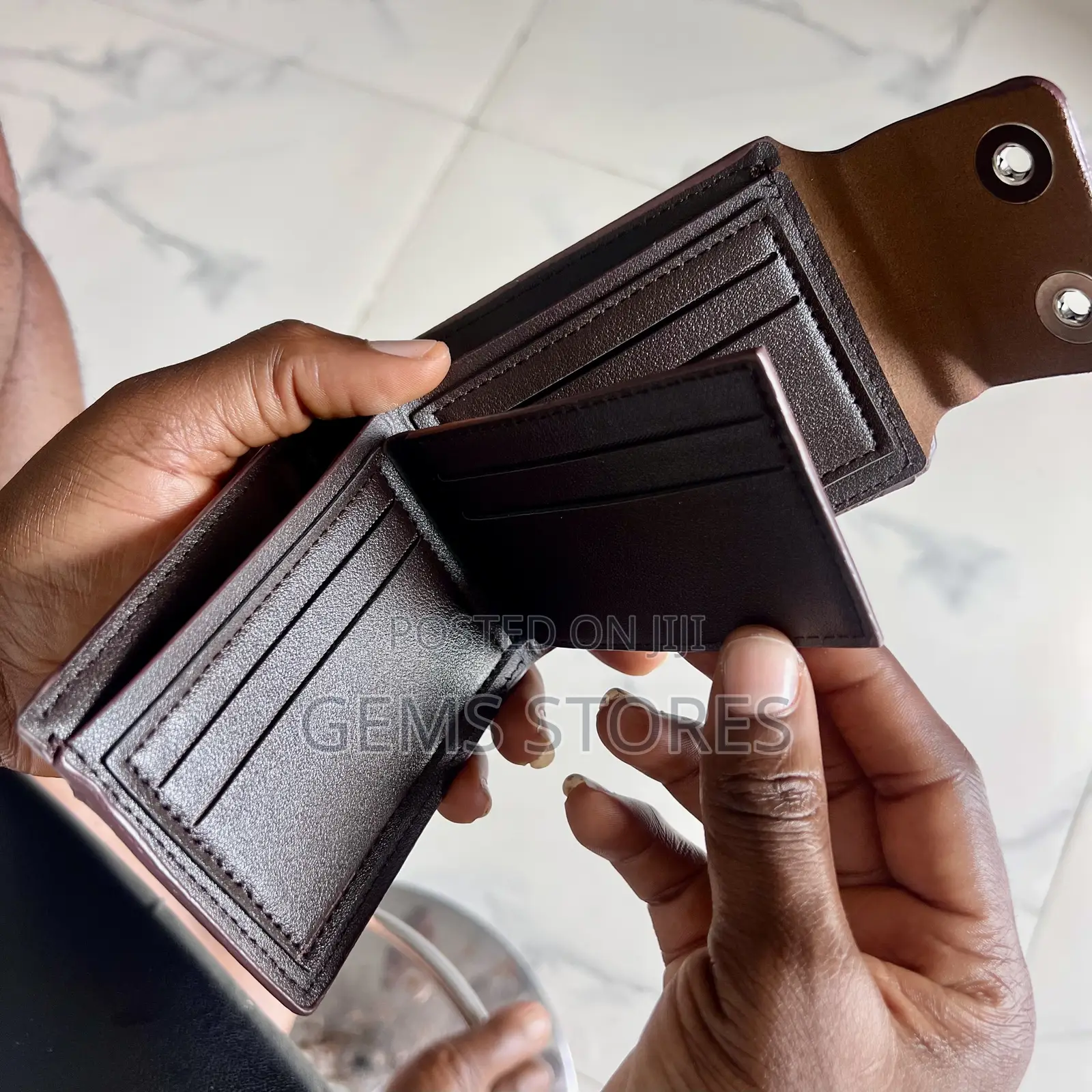 Compact Brown Snap-Button Wallet With Inner Zip Pocket - Horse Imperia