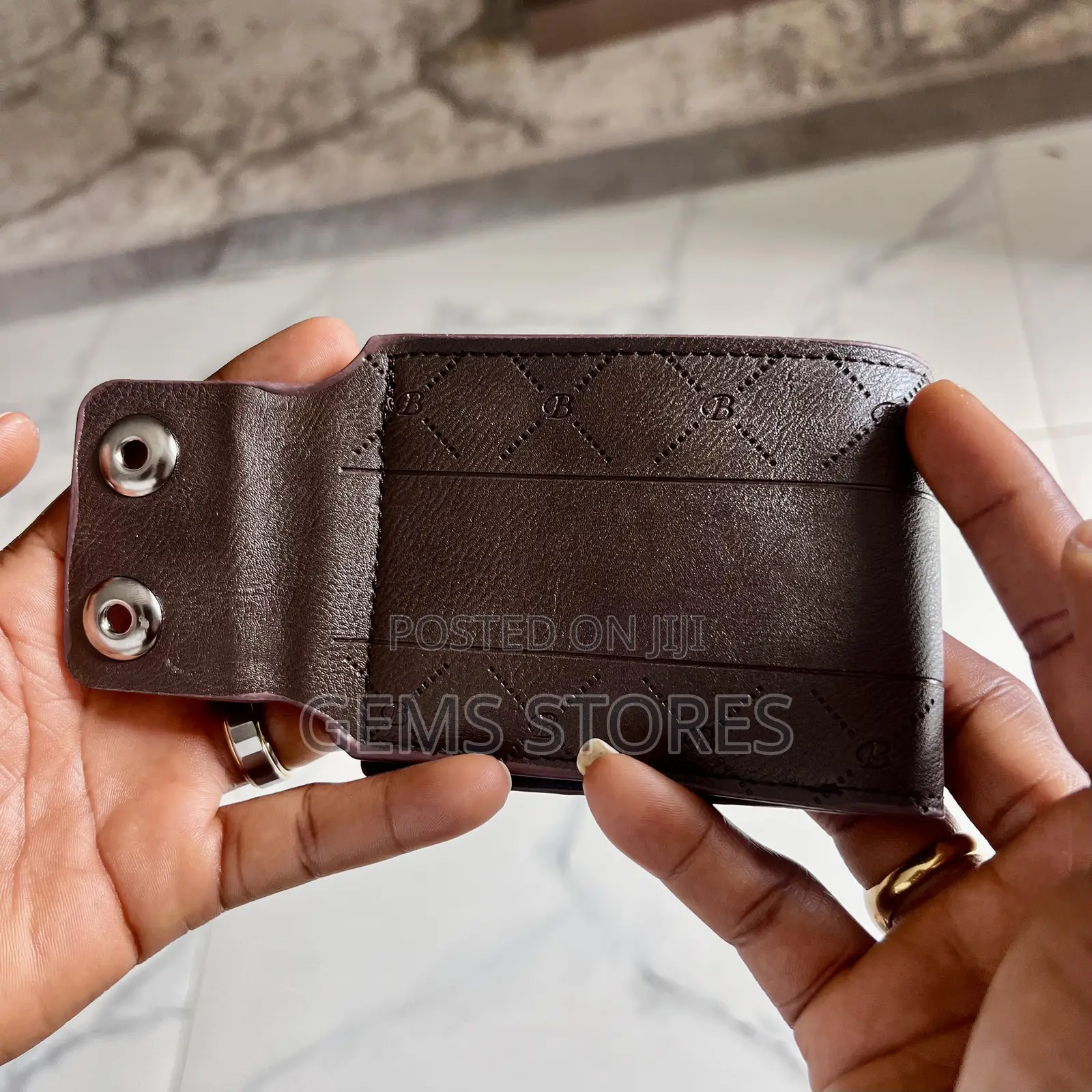 Compact Brown Snap-Button Wallet With Inner Zip Pocket - Horse Imperia
