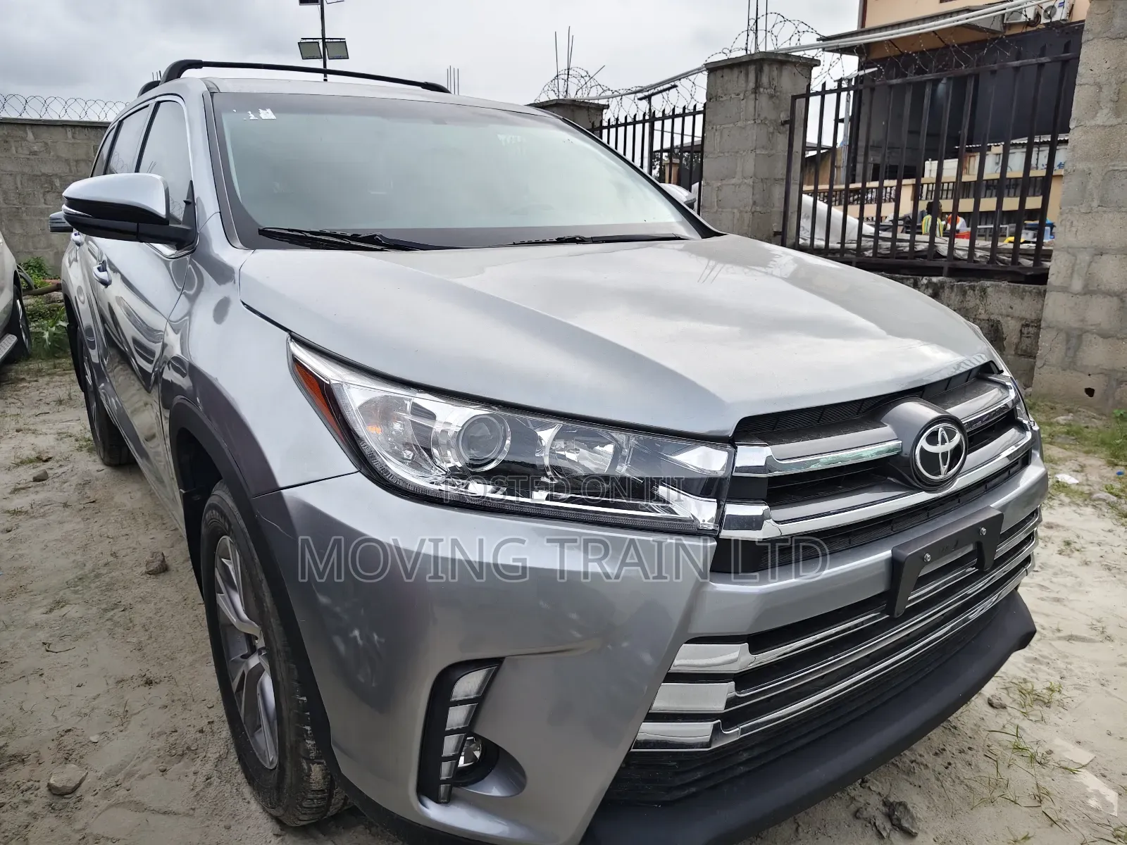 Toyota Highlander LE Plus 4dr SUV AWD (3.5L 6cyl 6A) 2015 Silver
