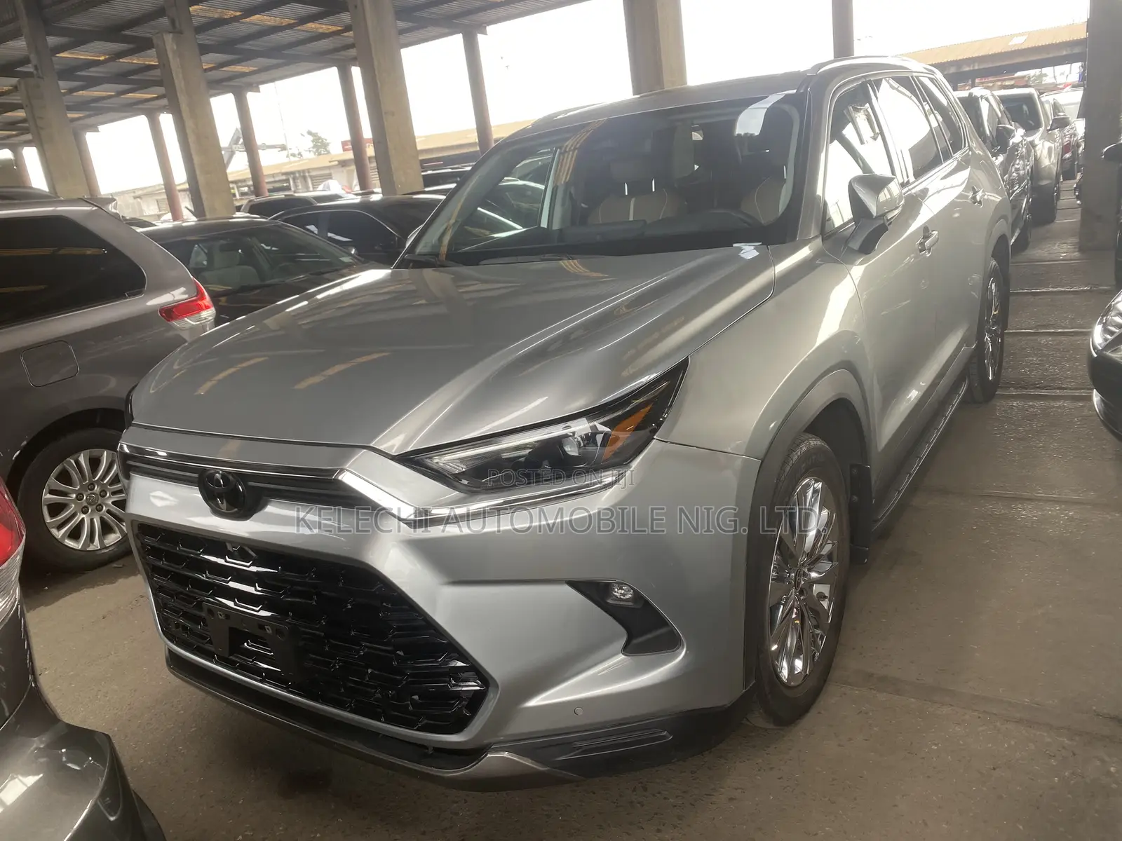 Toyota Highlander Platinum AWD 2024 Gray