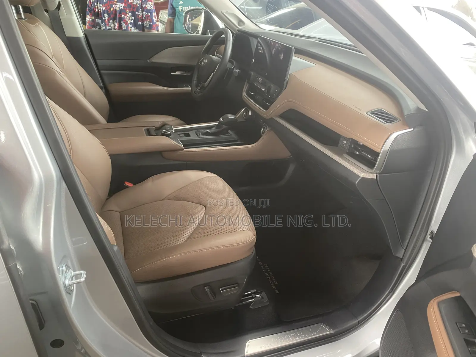 Toyota Highlander Platinum AWD 2024 Gray