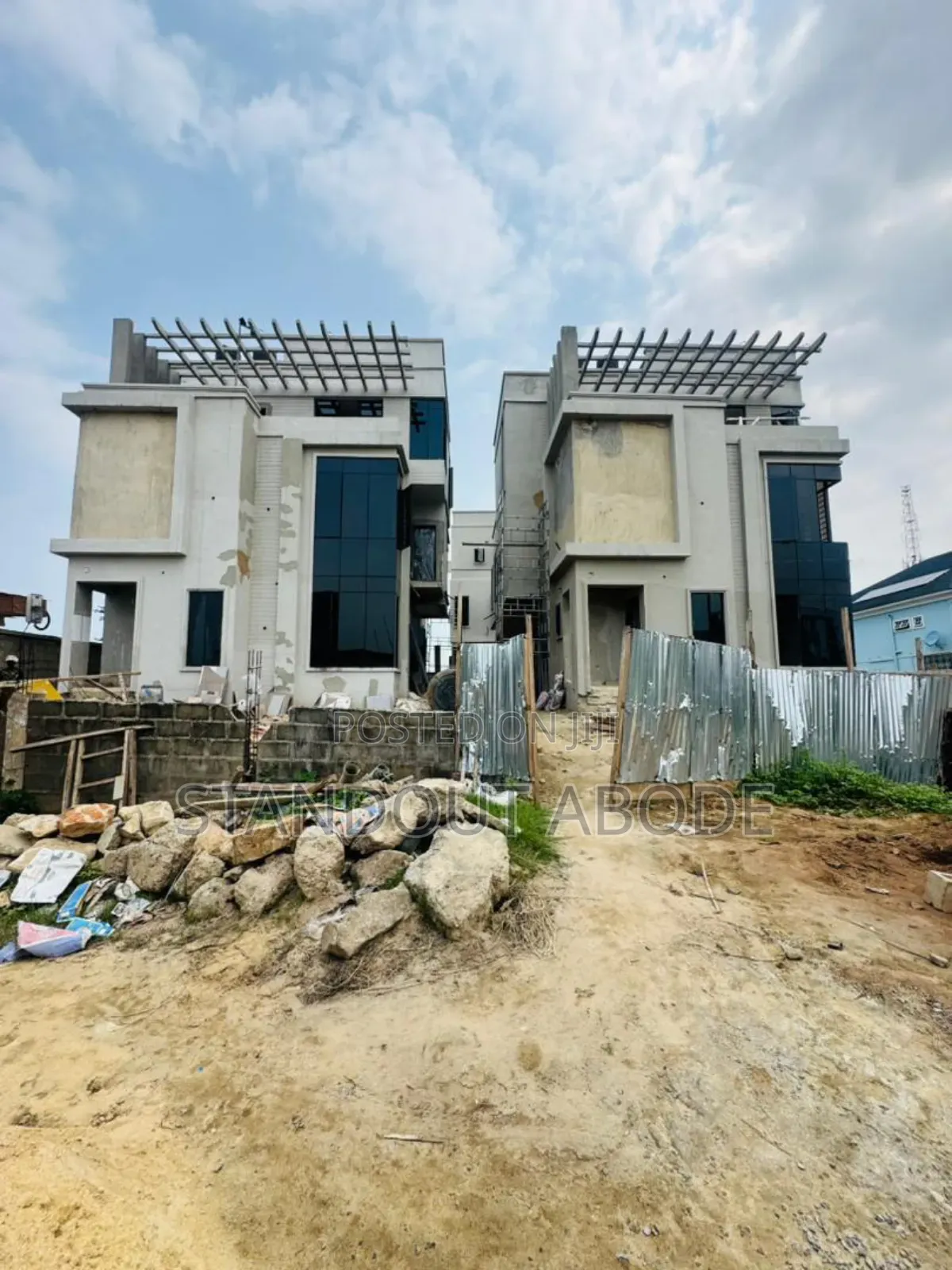 4bdrm Duplex in In A Gated Estate, Surulere for sale