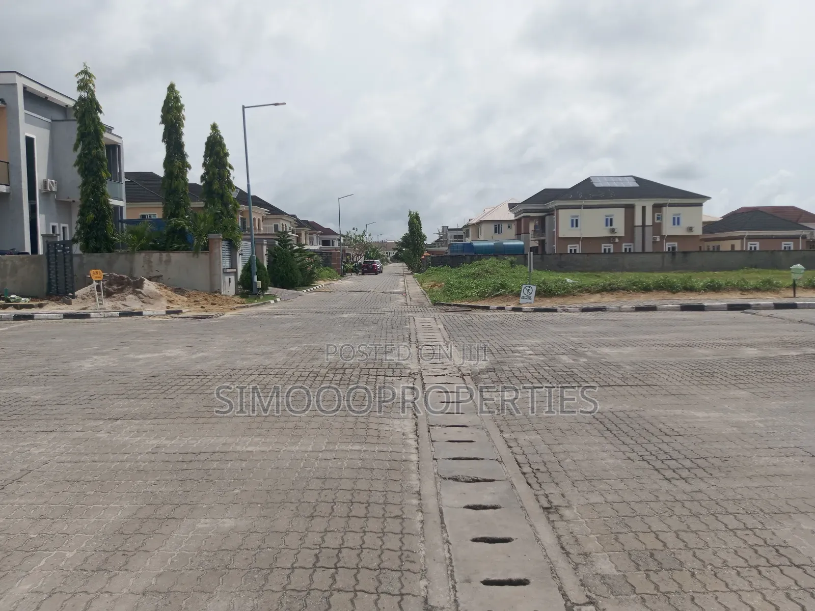 3bdrm Bungalow in Mayfair Gardens, Awoyaya for sale
