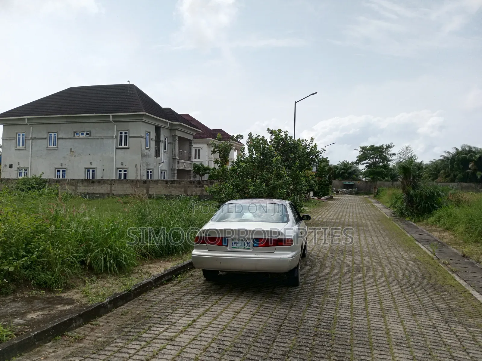 450sqm of Dry Front Plot for Sale Inside Mayfair Gardens Estates
