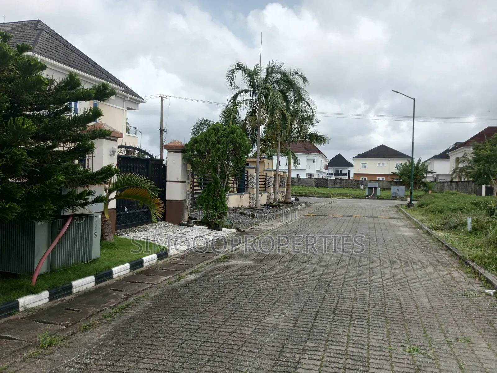 450sqm of Dry Front Plot for Sale Inside Mayfair Gardens Estates