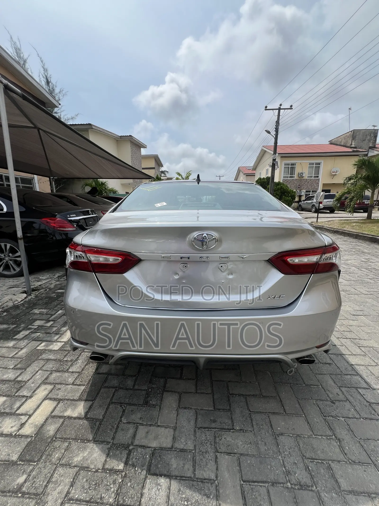 Toyota Camry XLE V6 FWD (3.5L 6cyl 8AM) 2018 Silver