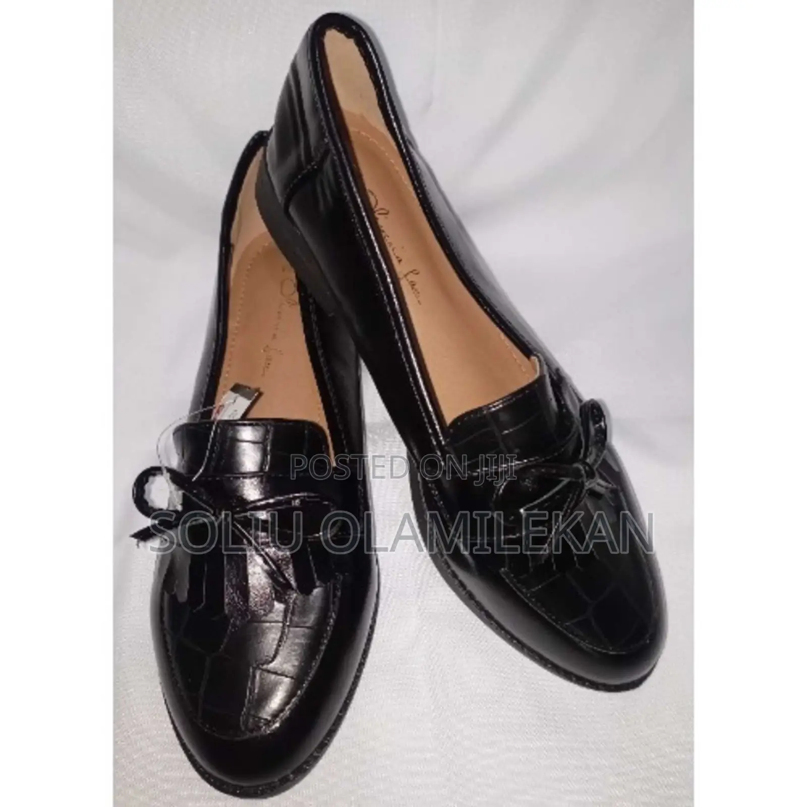 Nk Leather Shoe With Low Heel - Black