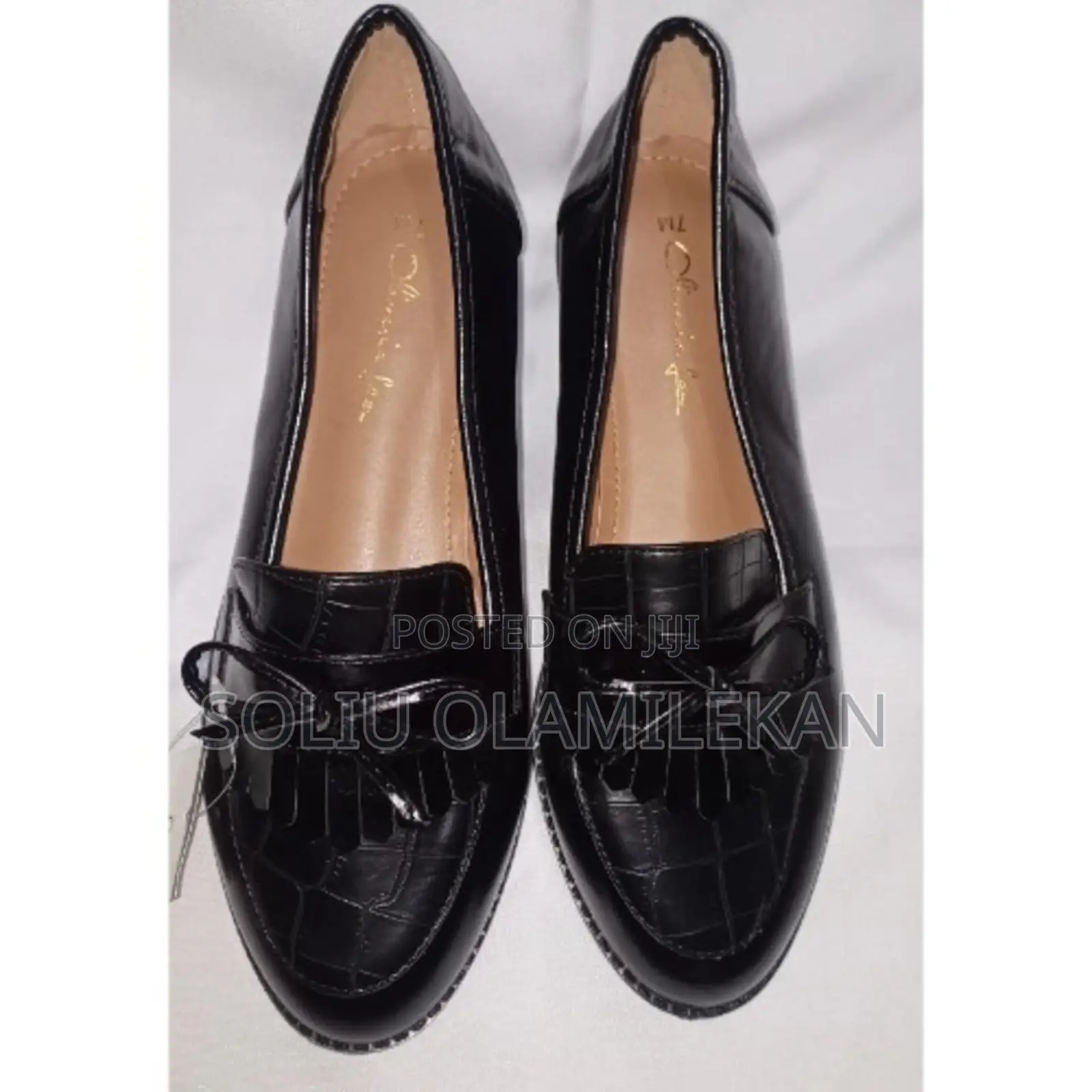 Nk Leather Shoe With Low Heel - Black