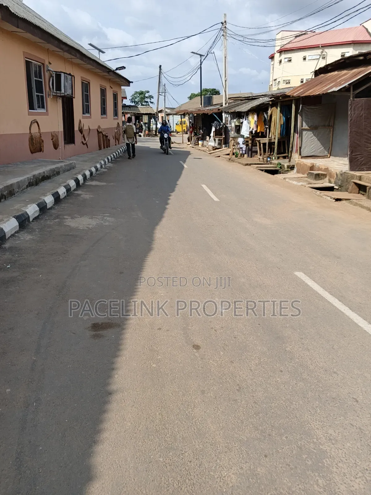 19bdrm Block of Flats in Ipaja / Ipaja for sale