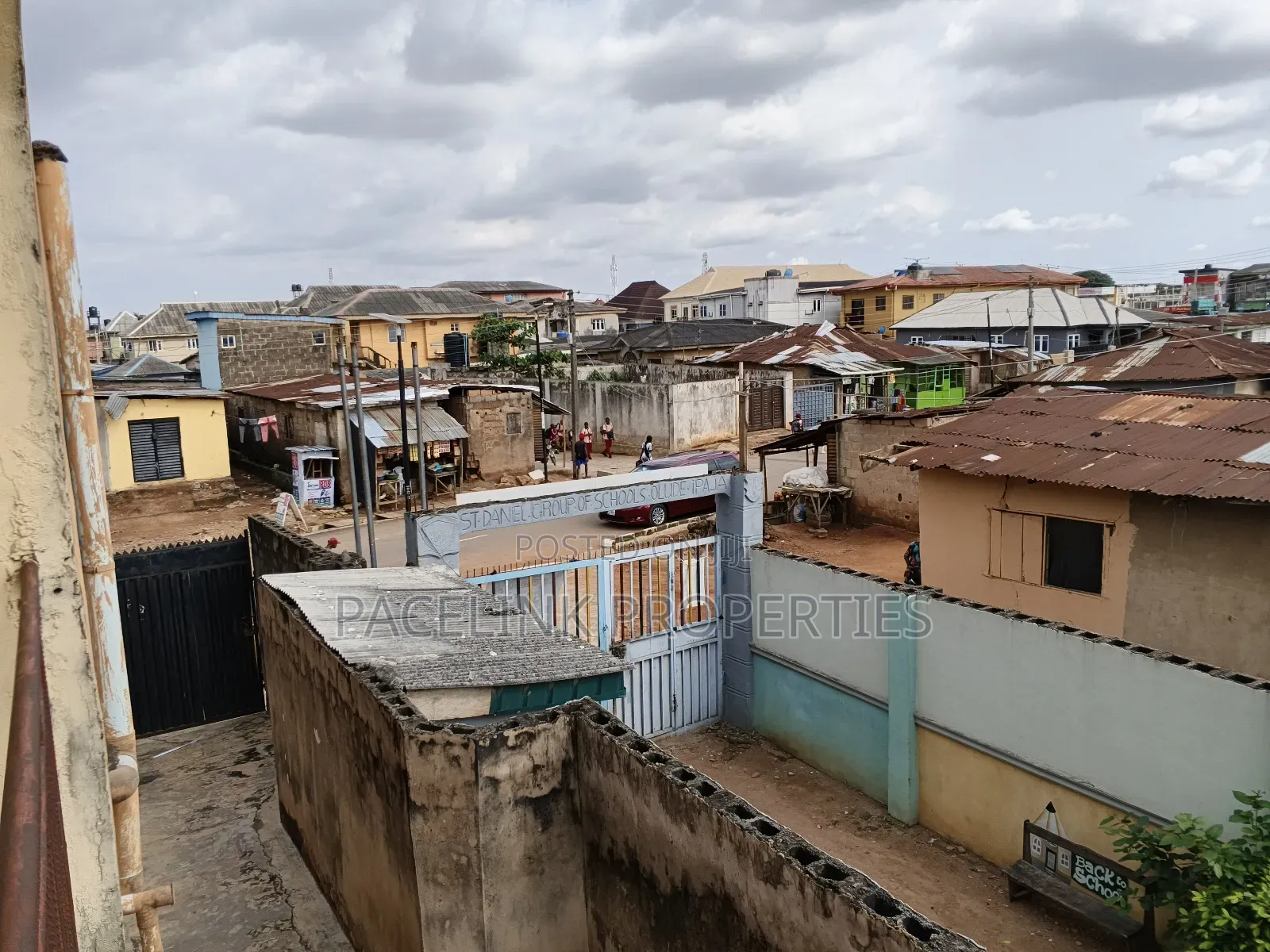 19bdrm Block of Flats in Ipaja / Ipaja for sale