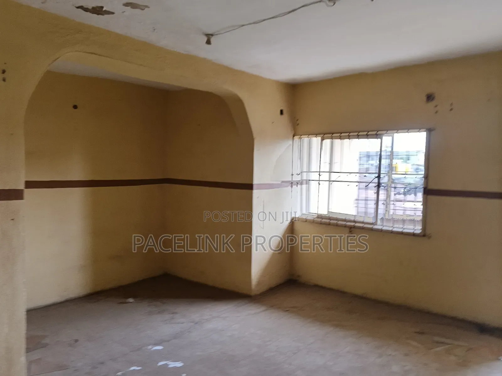 19bdrm Block of Flats in Ipaja / Ipaja for sale