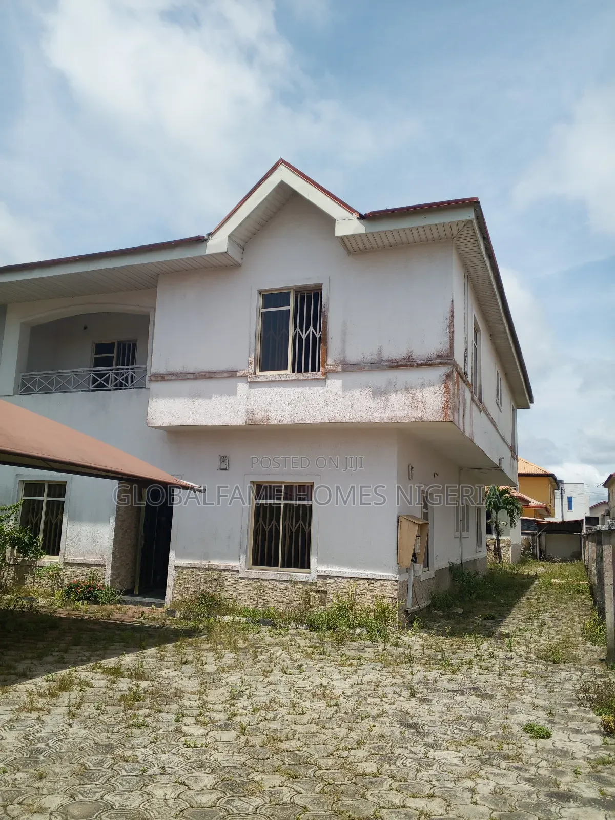 4bdrm Duplex in Crown Estate for sale