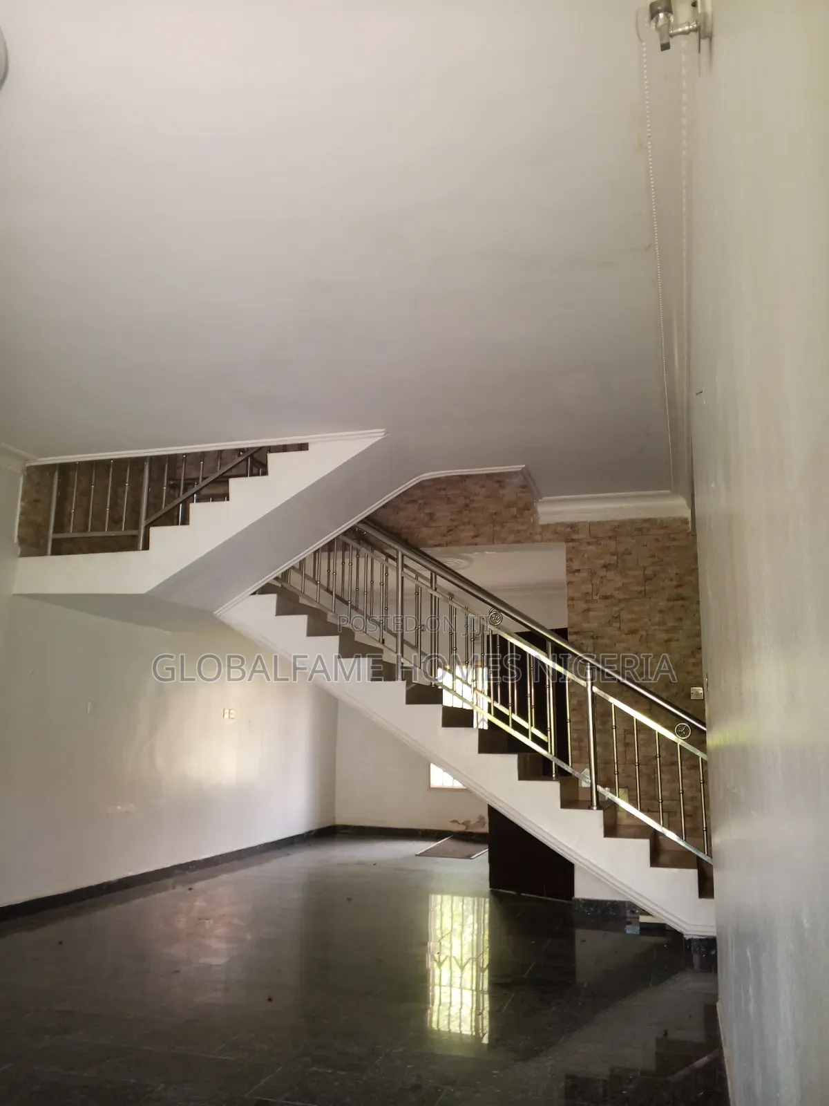 4bdrm Duplex in Crown Estate for sale
