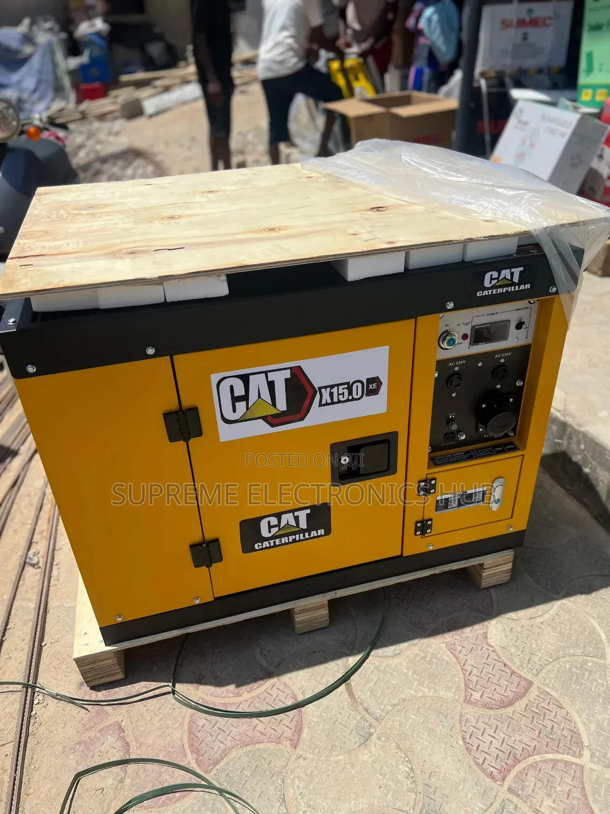 Model X15 13kva Cat Diesel Soundproof Generator (Key Start Battery)