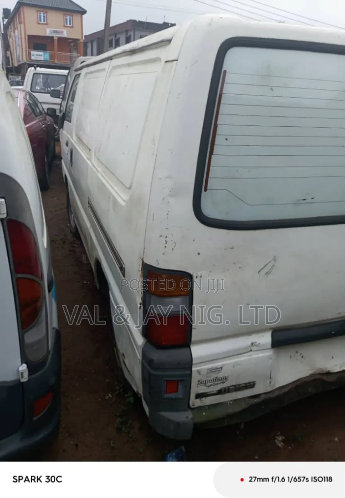 Mitsubishi L300 2002 White