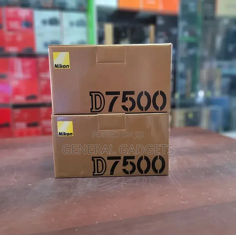 Nikon D7500 With 18-140mm