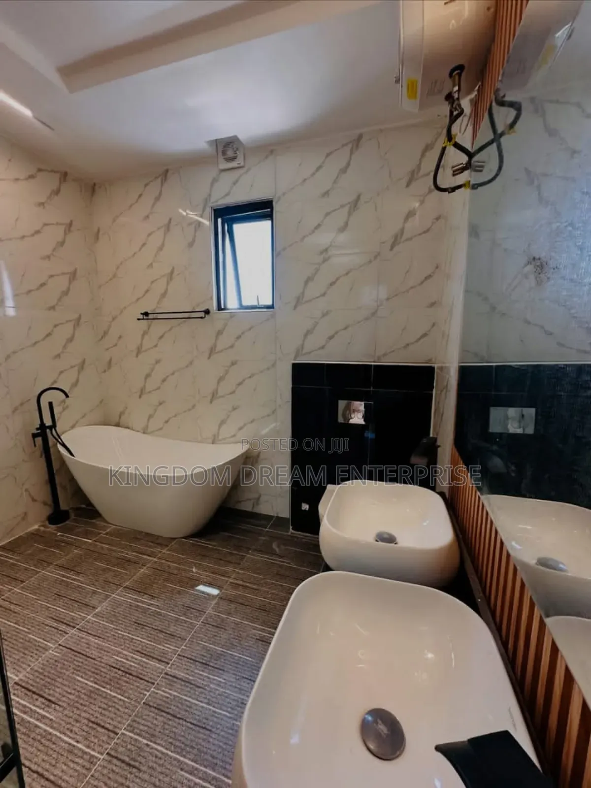 4bdrm Duplex in Lekki Phase 1 for rent
