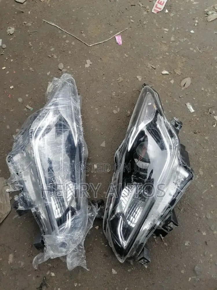 Set Headlamp Suzuki Baleno