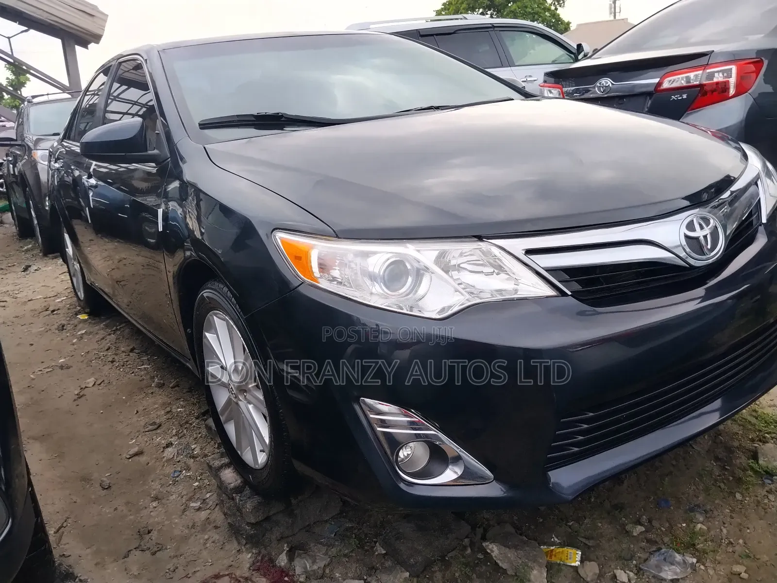 Toyota Camry XLE V6 4dr Sedan (3.5L 6cyl 6A) 2013 Black