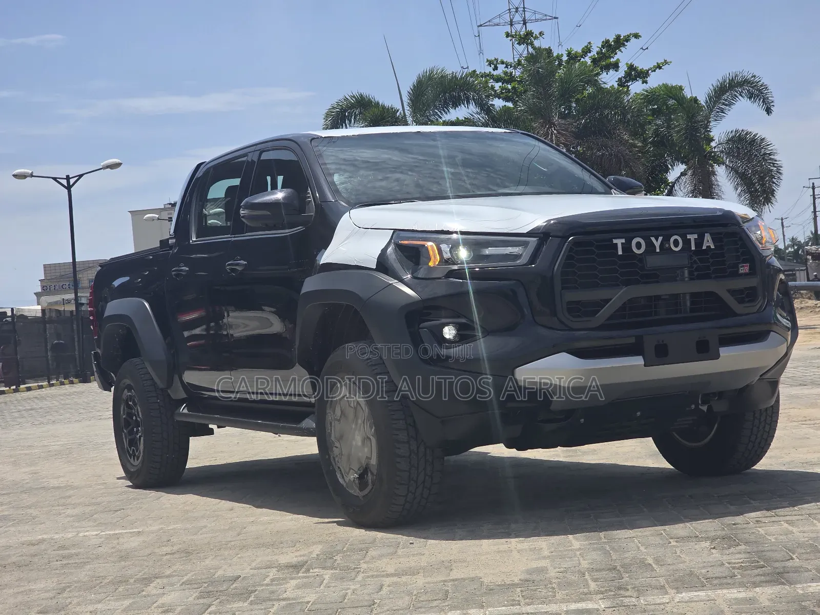 New Toyota Hilux 2024 Black