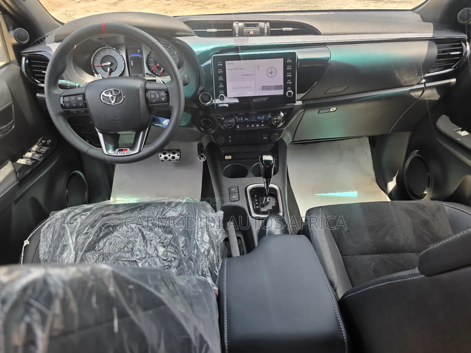 New Toyota Hilux 2024 Black