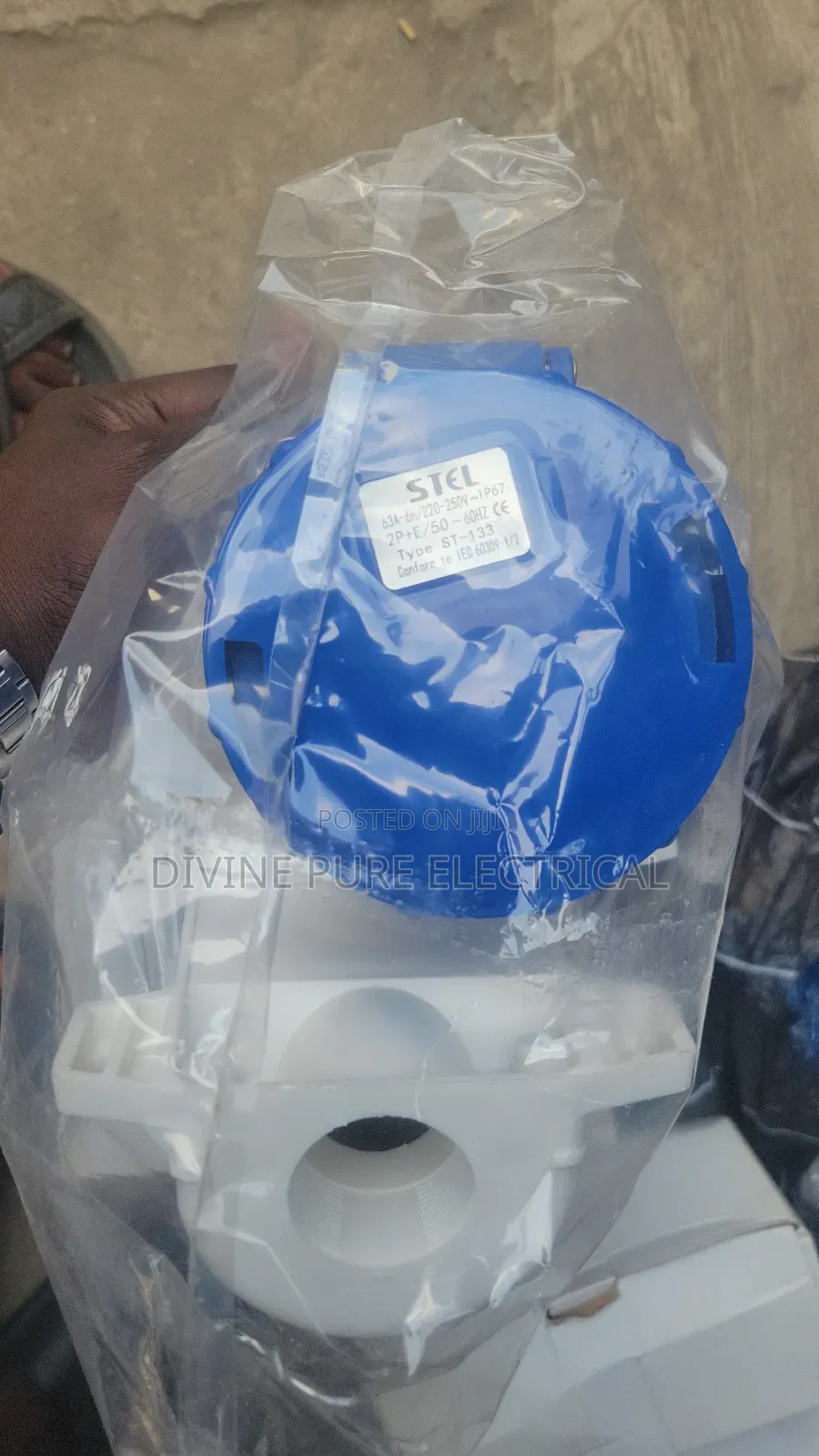 32amps Industria Male and Female Plug
