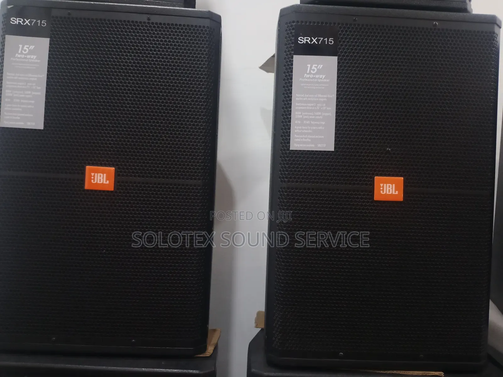 Quality Pair JBL 715 Speaker