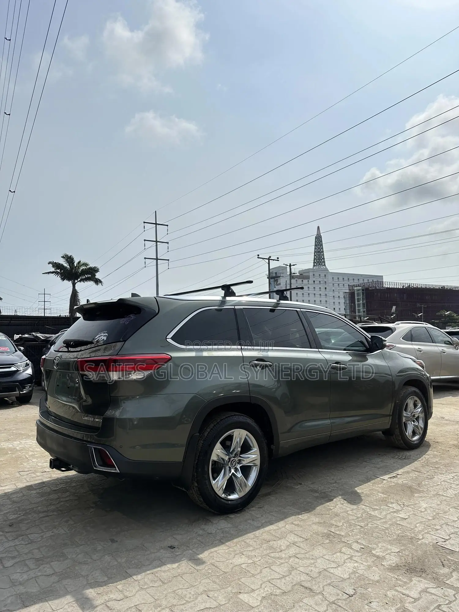 Toyota Highlander Limited Platinum 4x4 V6 (3.5L 6cyl 8A) 2018 Green