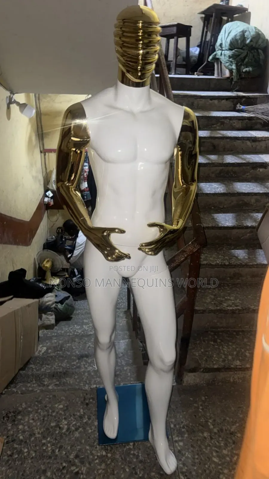 Small Head Spider Face White And Gold Chrome Male Mannequin
