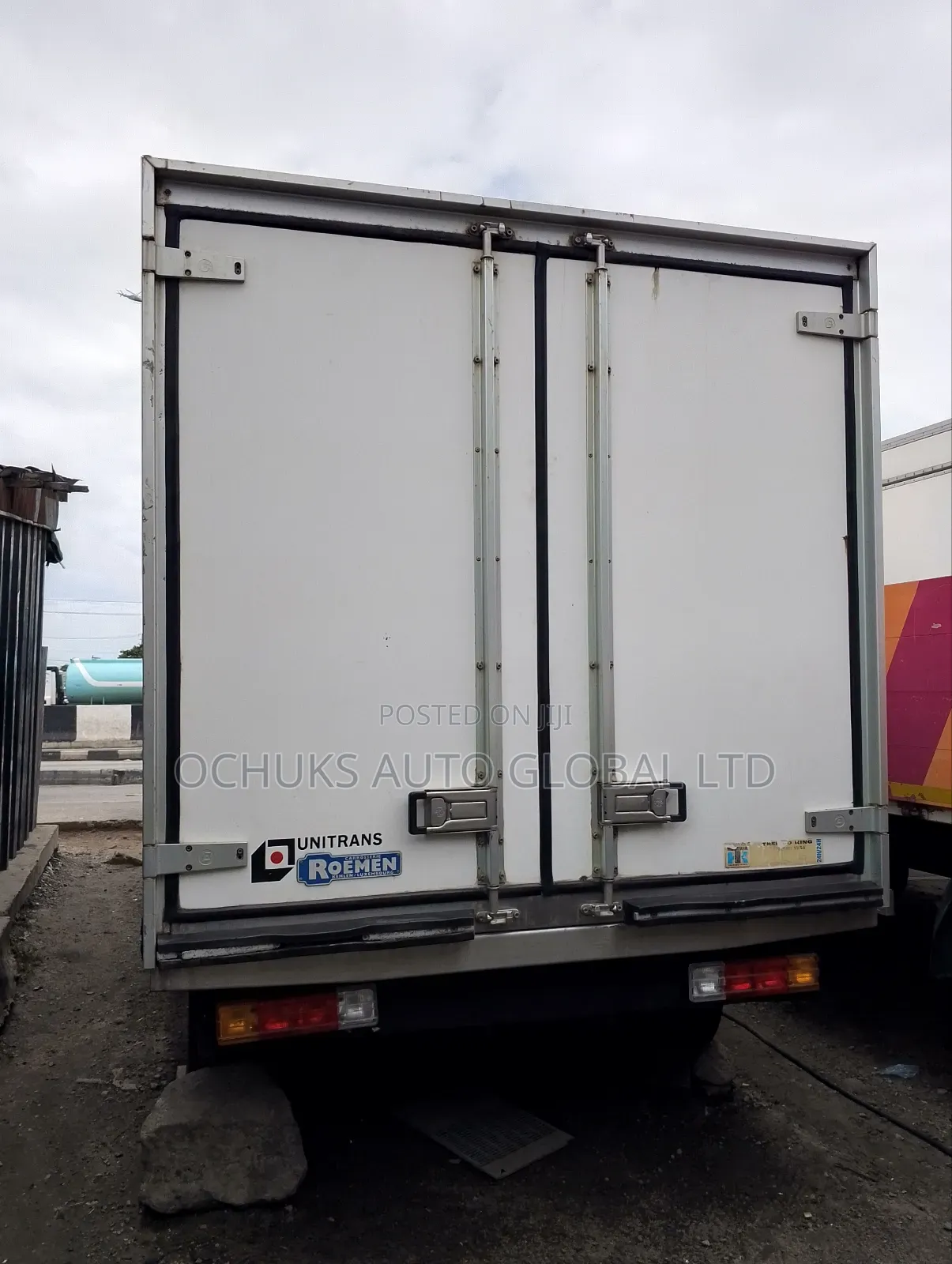 Mitsubishi Fuso Canter 2010 White