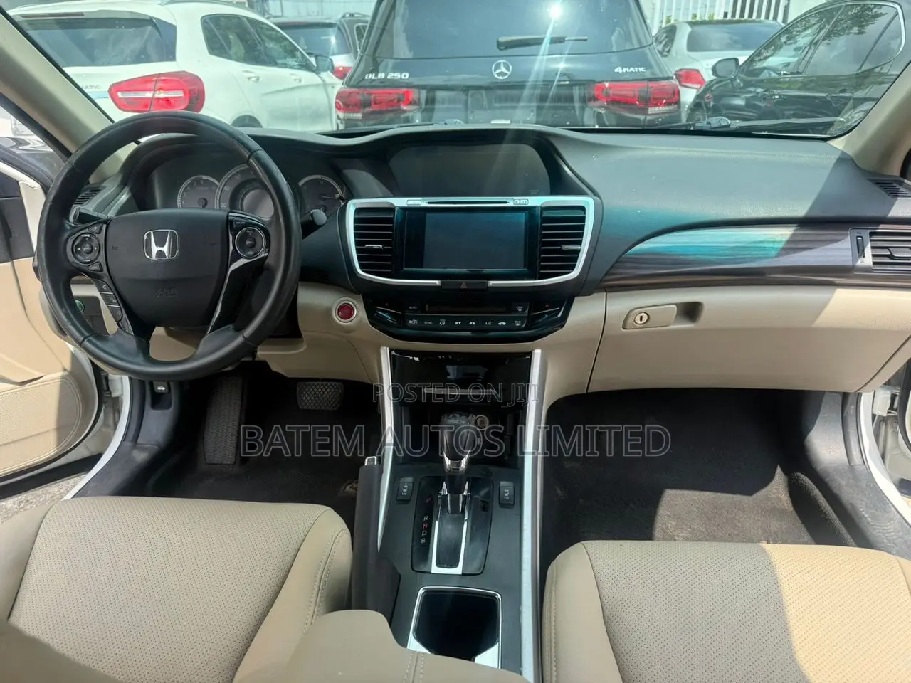 Honda Accord Touring 4dr Sedan FWD (3.5L 6cyl 6A) 2016 White