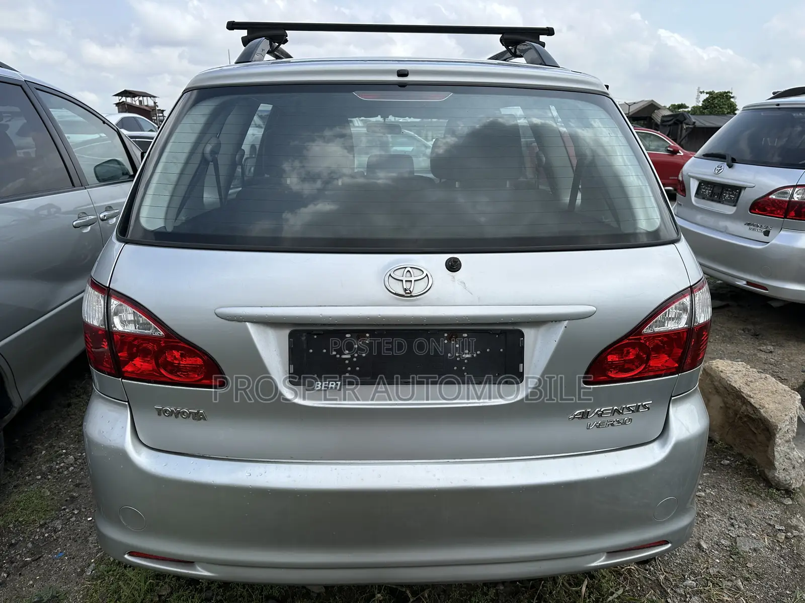 Toyota Avensis Verso 2.0 Petrol 2002 Silver