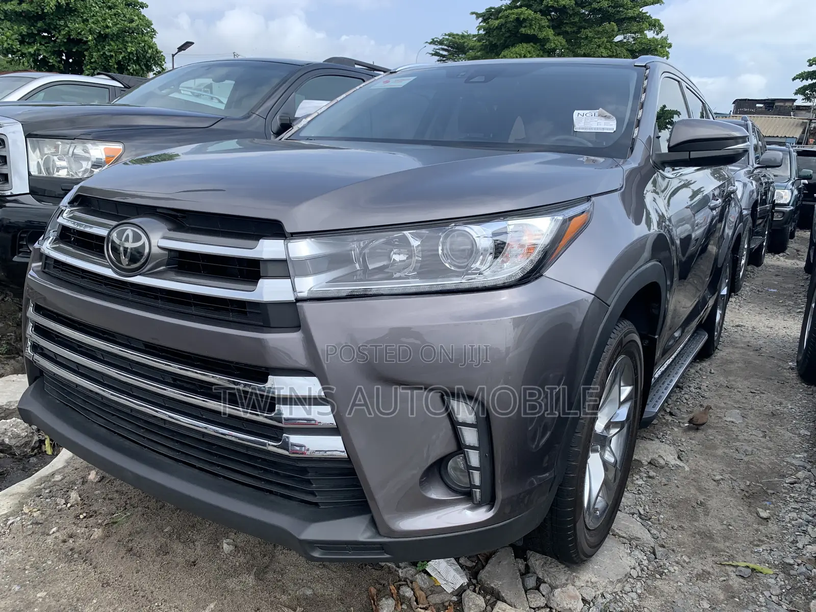 Toyota Highlander Limited Platinum 4x4 V6 (3.5L 6cyl 8A) 2017 Gray