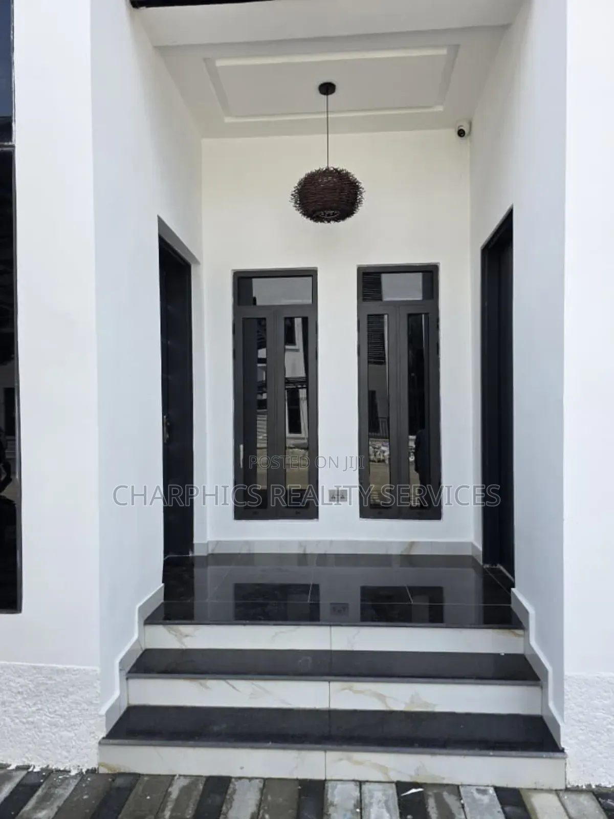 5bdrm Duplex in Jahi for sale