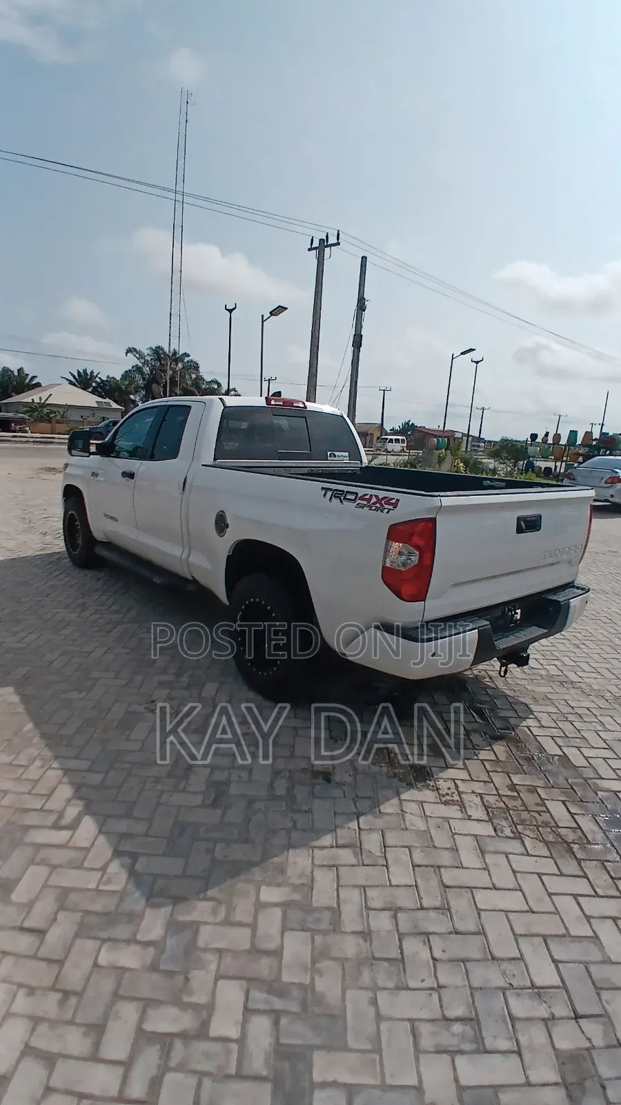 Toyota Tundra TRD Pro 5.7L V8 4x4 Double Cab 6.6 ft. box 145.7 in. WB