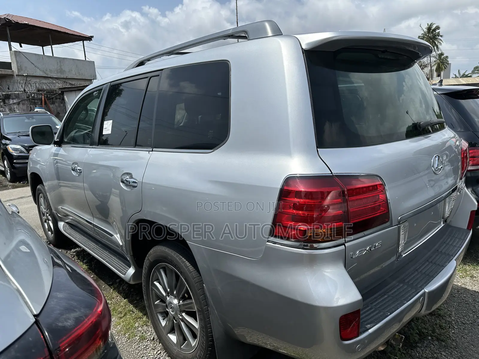 Lexus LX 570 2009 Silver