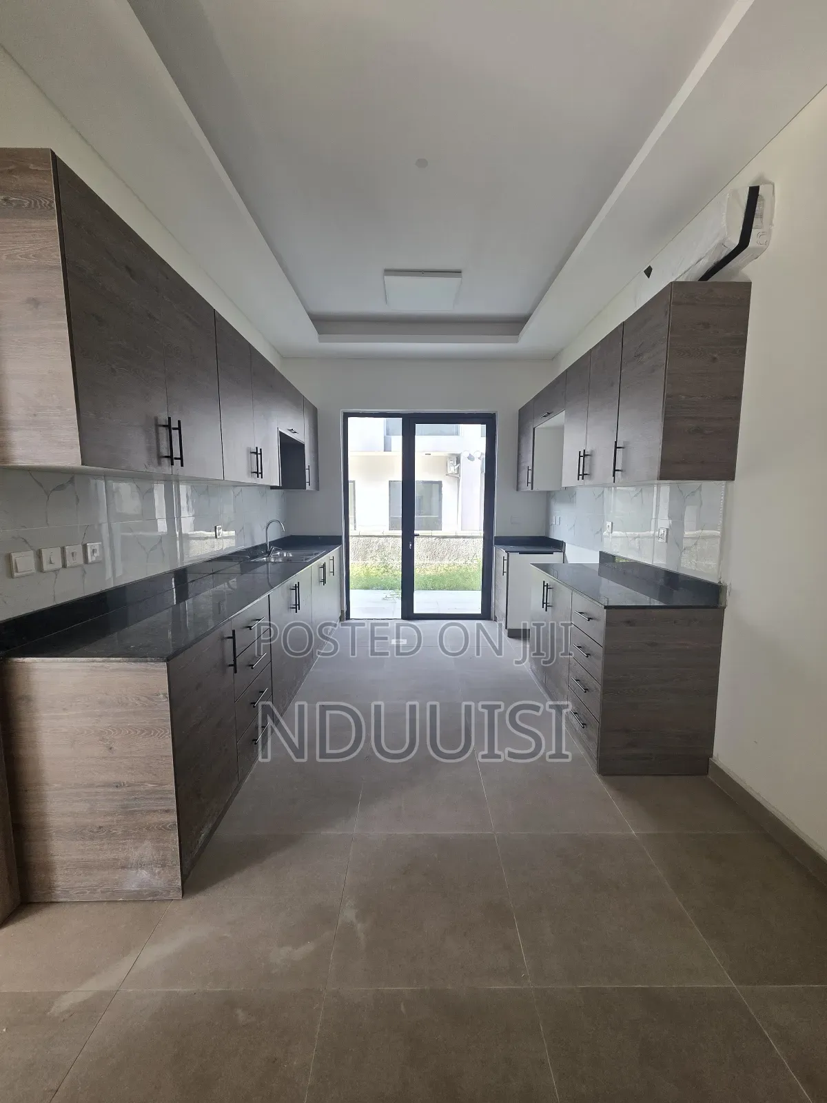 4bdrm Duplex in Maiyegun Beach, Lekki Phase 1 for sale