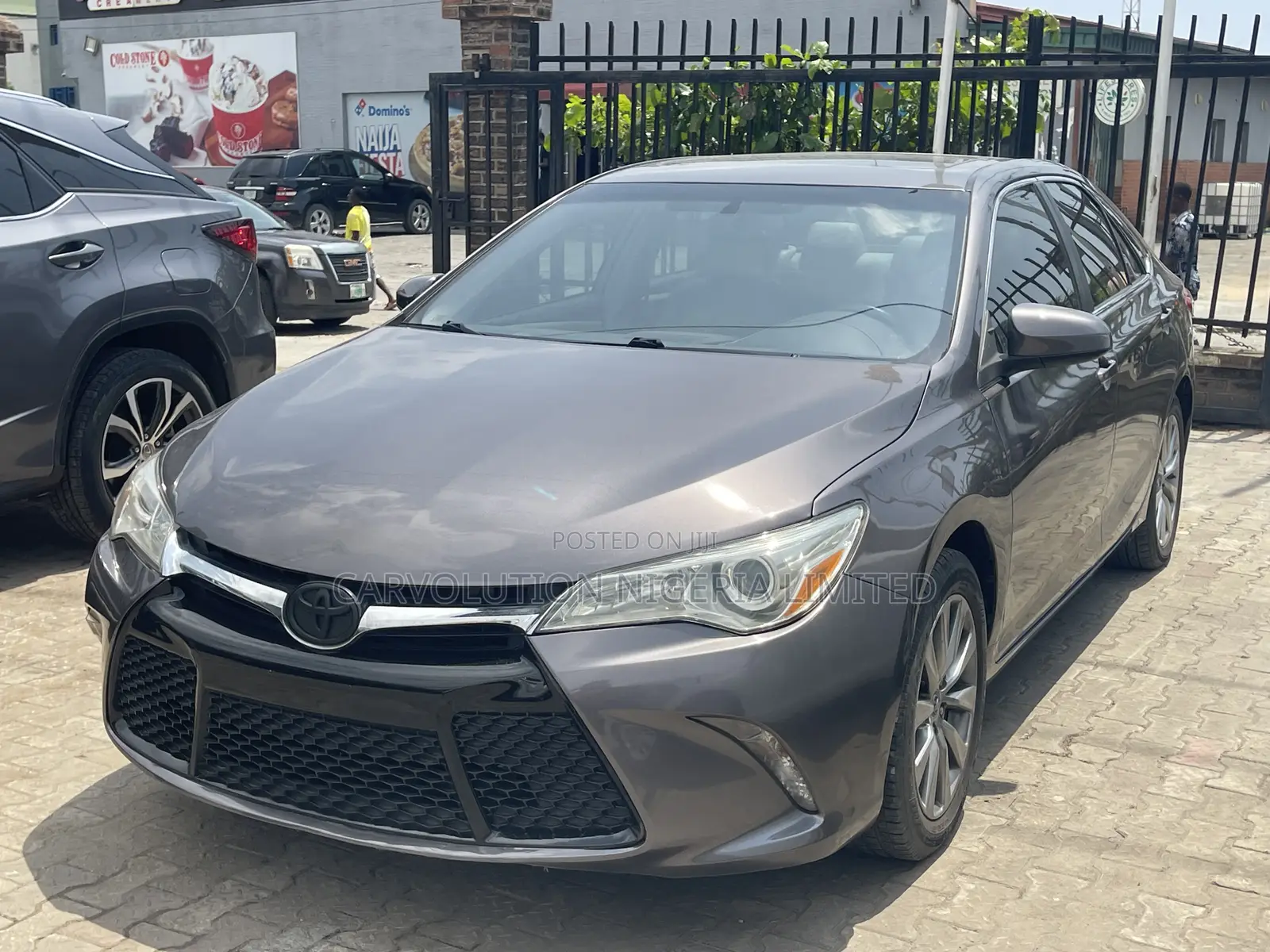Toyota Camry XLE 4dr Sedan (2.5L 4cyl 6A) 2015 Gray