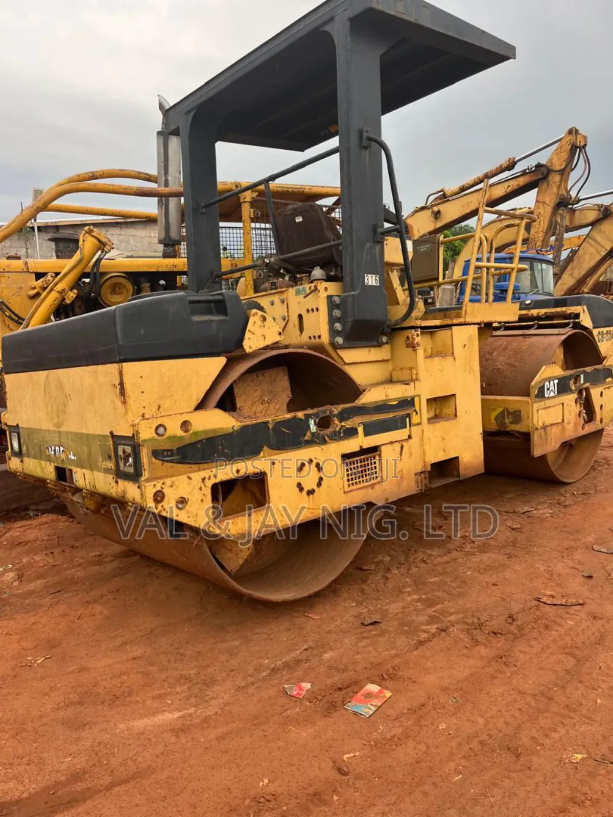 Cat Asphalt Compactor Drum to Drum Roller Cb 534 - Foreign Use