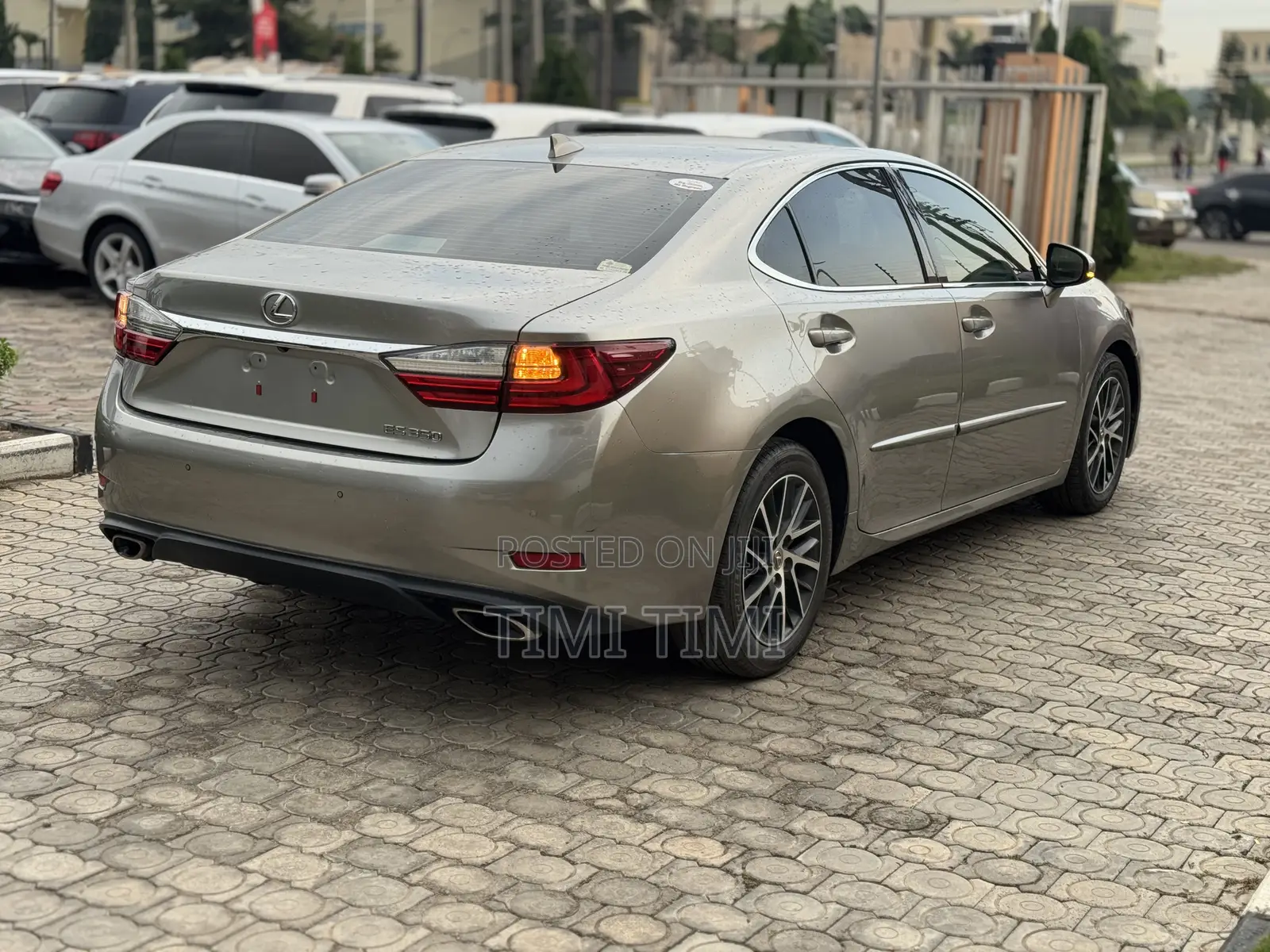 Lexus ES 350 FWD 2017 Gold