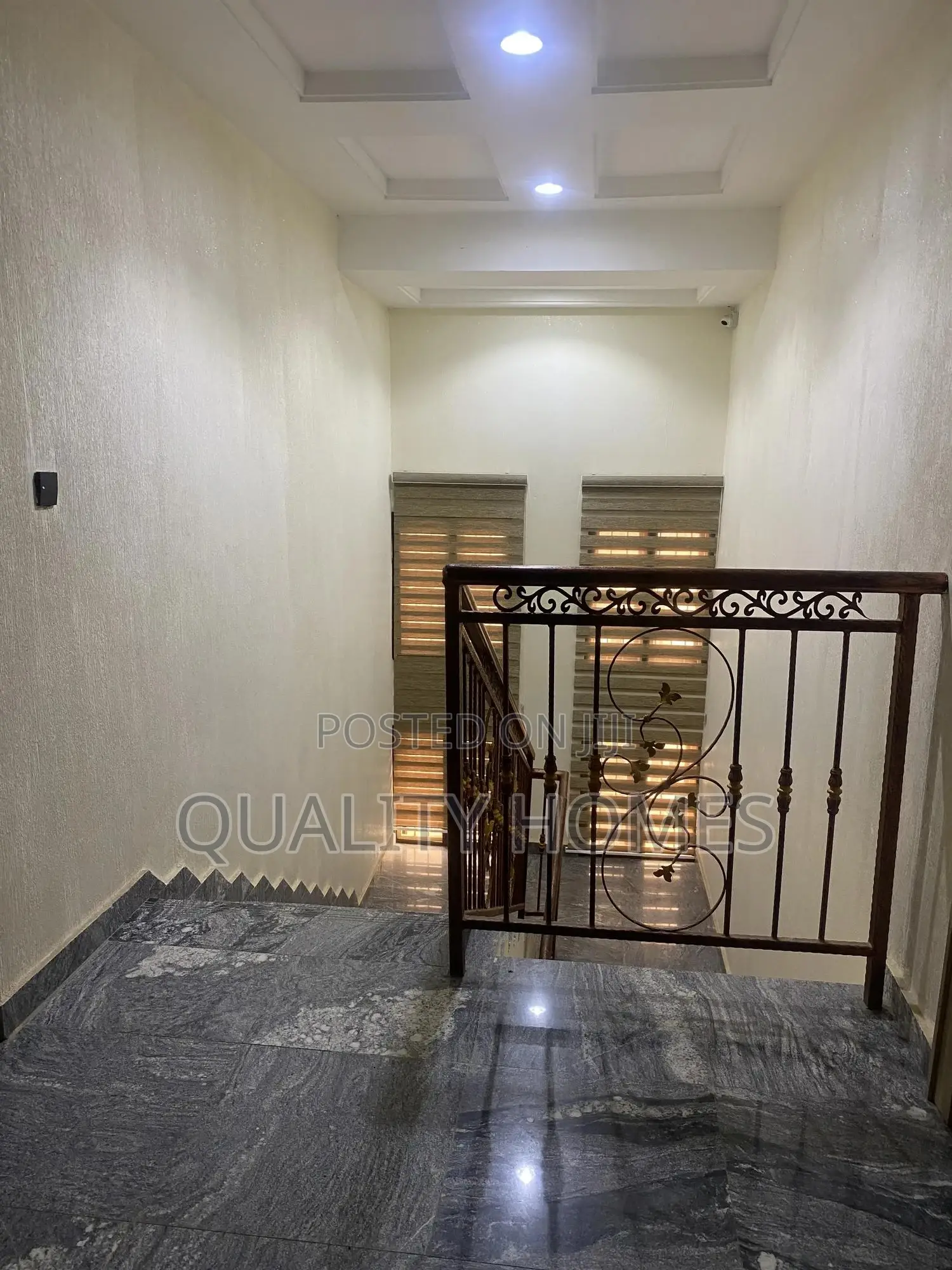 Furnished 20bdrm Mansion in Jabi for sale