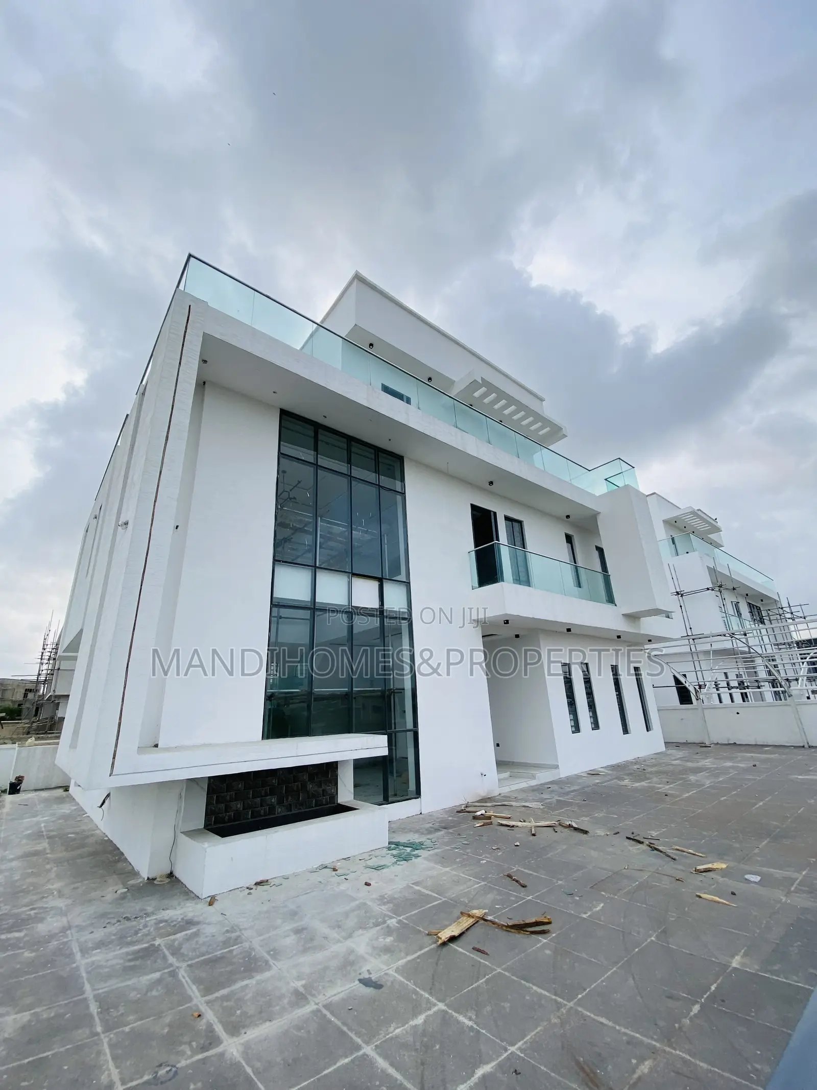 5bdrm Duplex in Royal Garden, Ajah for sale
